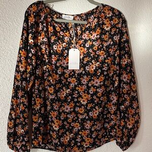 Emily Wonder floral top NWT